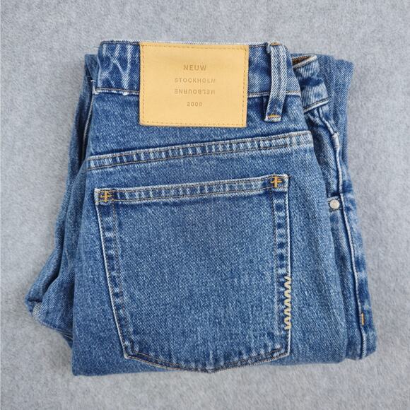 Neuw Womens Size 27 Lola High Waisted Mom Jeans Frayed Hem - Picture 1 of 16